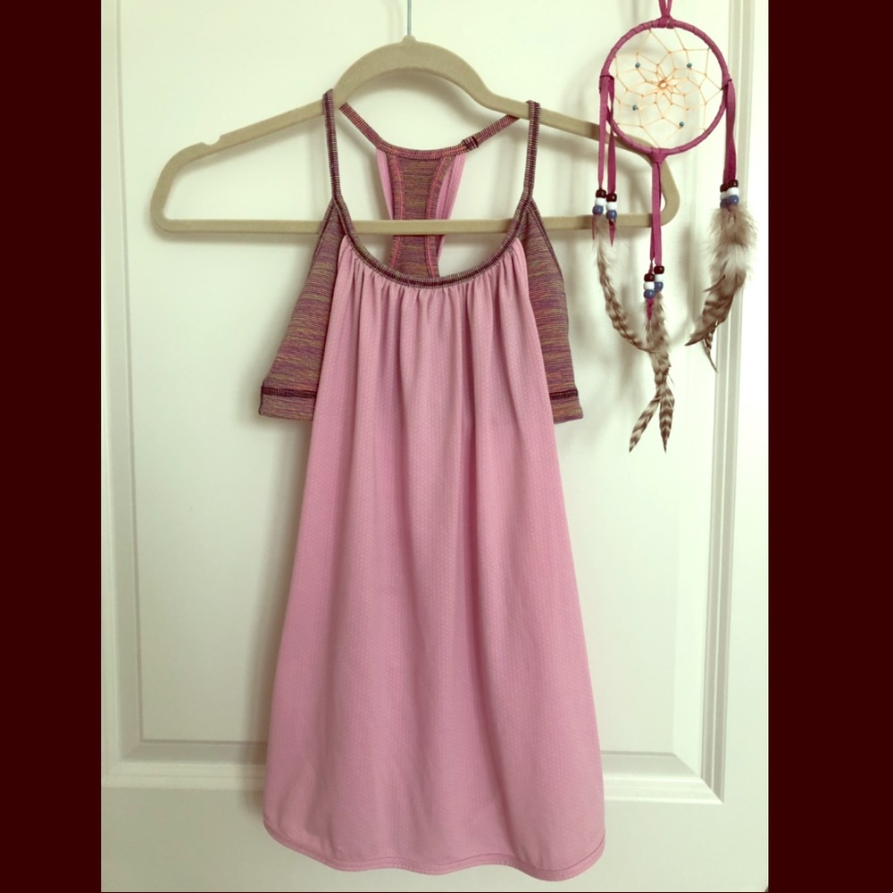 Lululemon pink tank top with built-in bra 💕